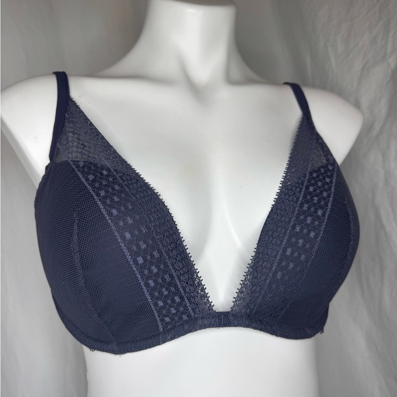 Victorias Secret Curvy Smooth Dusty Lavender Lace Plunge Bra 38C - Picture 2 of 6